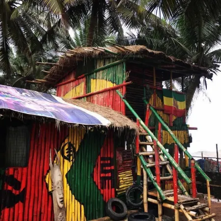 Natural Bamboo Village Отели в г. Abura Asebu Kwamankese