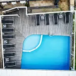 Mariner Apartments - Rooftop Pools