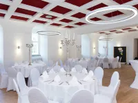 Schloss Spangenberg - Ich-Zeit Betriebs-GmbH Hotels in Spangenberg