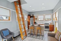 Condo Surrounded by Nature with Biking and Hiking - Charming Getaway Hotels in Michigan City