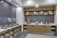 Hyatt Place Bakersfield - breakfast