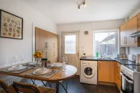 2 Bed Bungalow - Free Parking Hotels in Humbie