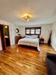 Nature Lover’s Cabin Retreat - private 24 acres w/trails and pond!