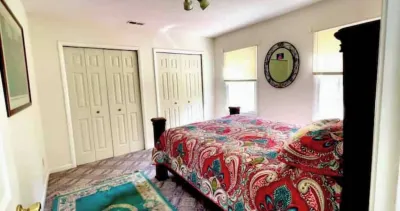 Waterfront Beauty! Incredible Sunsets, Exotic Birds and Gorgeous Water Views!