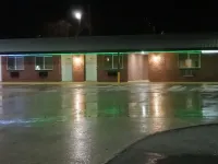 Lighthouse Lodge - parking