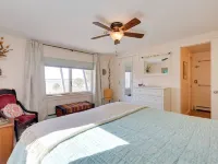 Gorgeous 4BR/3BA Wellfleet Cove-view home with Amazing Sunsets and Bay Views Hotels in Wellfleet