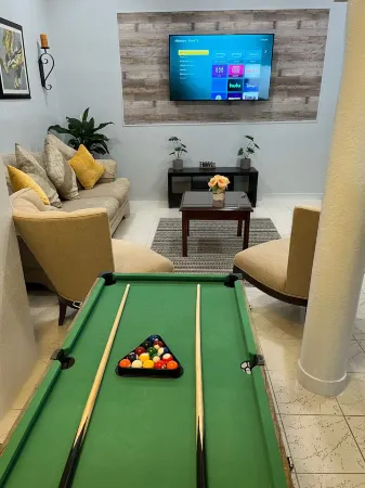 Amazing & Cozy Duplex Near Zoo Miami !