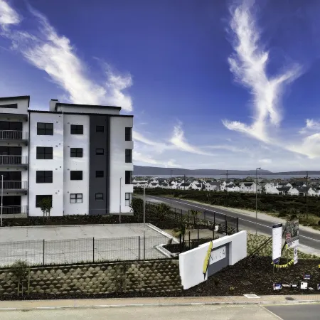 Nivica Lifestyle Living 18, Langebaan, 4-Sleeper