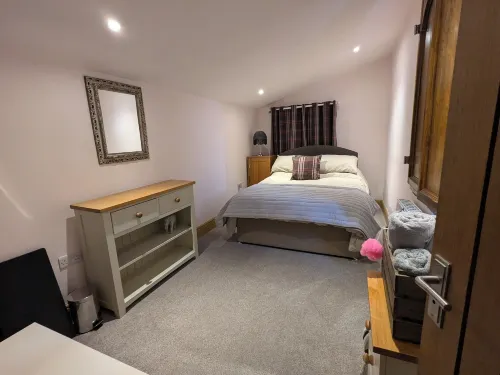 Cozy Cottage Close to Haworth Sleeps 2 with Garden Hotels in Keighley