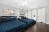 "Vineyard Villa" - Incredible Location & Amenities, Spiderman Themed Kids Room Hotels in Iredell County