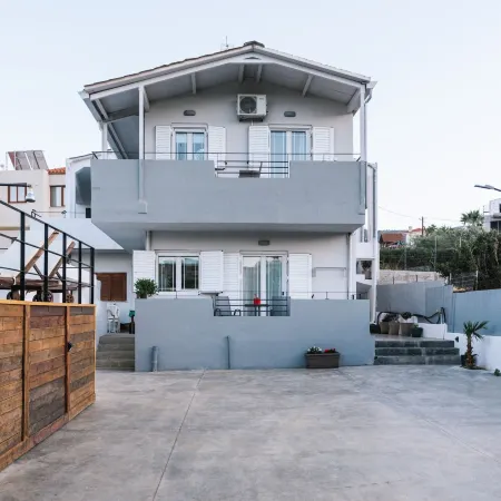 Ammira Mare Maisonette - Relax by the Pool Near Sea!