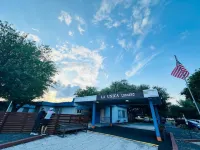 La Unica Hotels near The Arboretum