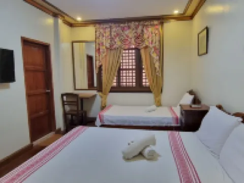 Casa Familya Hotels in Batac