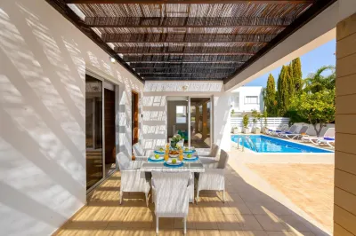 Protaras Sapphire Seaside Villa Hotels near Fig Tree Bay Wake School - Wakeboarding, Wakesurfing, Вейксерф Кипр