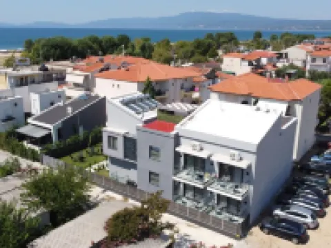Luxsuites Hotels in Paralia Ofriniou
