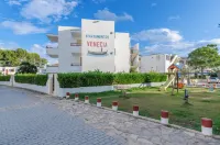 Venecia Apartments