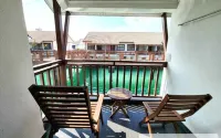 Alpine LXPD Water Chalet