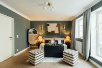 Clemonte Hotel - Your Reception-Less Boutique Hideaway -  Ferienwohnungen