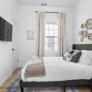 Uptown Haven: Stylish Stay Near Downtown with Bikes and Firepit near Downtown Rooms