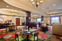 Holiday Inn Express & Suites Terrell