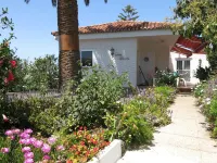 Beautiful house with a fascinating sea view - close to the beach