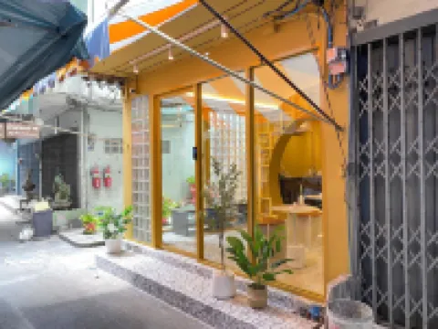 Au Luna Bangkok Hostel โรงแรมใกล้วัดอรุณ