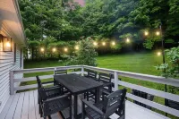 Newly Remodeled 5bed Walkable to Stowe Village