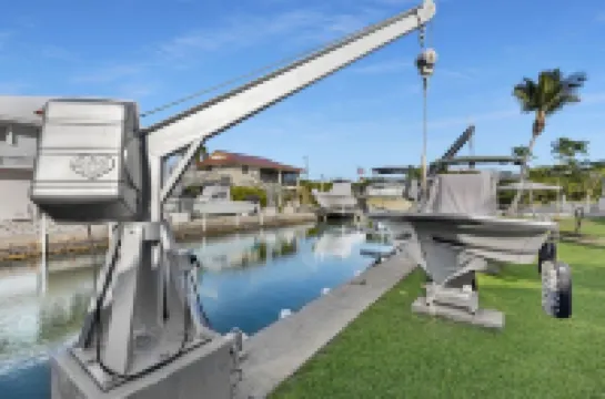 A Serene Florida Escape in Big Pine Key 3 bed 2 bath house, pool, dock, sleep 8