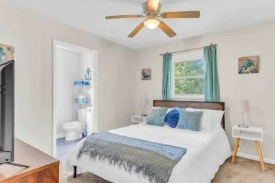 This Stunning Home is in One of the Most Desirable Neighborhoods of Salisbury Twilley Shopping Centre附近的飯店