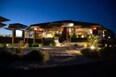 Logis Hôtellerie les Brisants , Restaurant J M Perochon