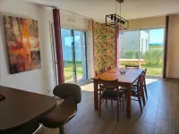 Quiet house a few minutes from the beach Hotels in Plovan