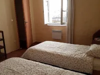 Townhouse in Center of Nyons storage for cycling &/or climbing equipment Hotels in Nyons