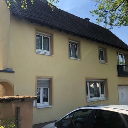 Ferienhaus für 6-8 Personen - Zentral und Sehr Geräumig mit Überdachter Terrasse