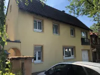 Ferienhaus für 6-8 Personen - Zentral und Sehr Geräumig mit Überdachter Terrasse