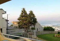 Uvongo Lucian blue flag beach apartment Hotel a Margate