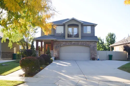 Sandy Pool House, Bar, Hot Tub and Gym, Sleeps 11!