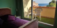 Apartment with sea view. Large terrace.