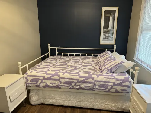 Beautiful Beach Mansion - 1 Block to the Beach Hotels in Keansburg