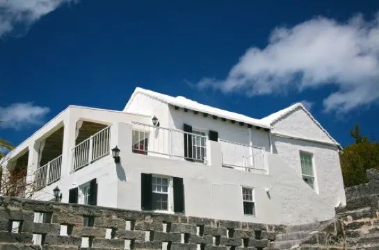 Ocean Front Studio, Kayak available - Swimming, bring own snorkle Euipment Hoteles en Parroquia de Sandys