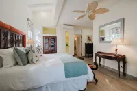 Luxury Dream Villa Right on the Beach! Hotels in Esterillos Este