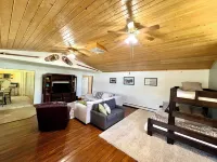 Charming, pet friendly home close to area attractions in beautiful Cody!