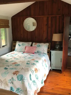 Green Hill Beach Cottage on Quiet Cul de Sac