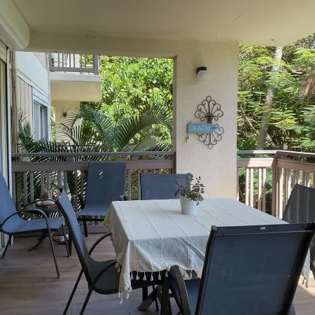 2 Bedroom at Anchorage Condominium in the East end of St Thomas on Cowpet Bay. Отели в г. Nazareth