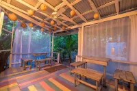 Jungle ambiance, comfortable chic room