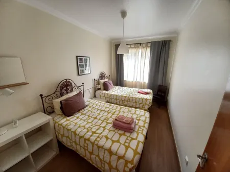 Townhouse with private garden and barbeque – excellent to welcome up to 4 adults Отели в г. Ferrel