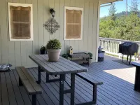 Mountain View on one level w  hot tub,fire pit, w fishing kayaking  minutes away