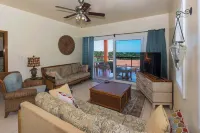 Fantastic Condo with Ocean Views and Pool in Sunset Villas