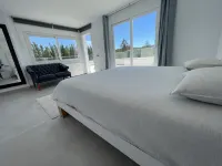 Large Modern Villa, Private Pool & Garden, Close to San Agustin & San Antonio