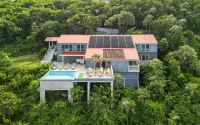 Gorgeous 5-BDRM Villa Maxine- Located on Famous Peterborg- Pool- Oceanside