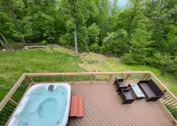 Hot Tub Mountain View Dog Friendly Modern Chalet